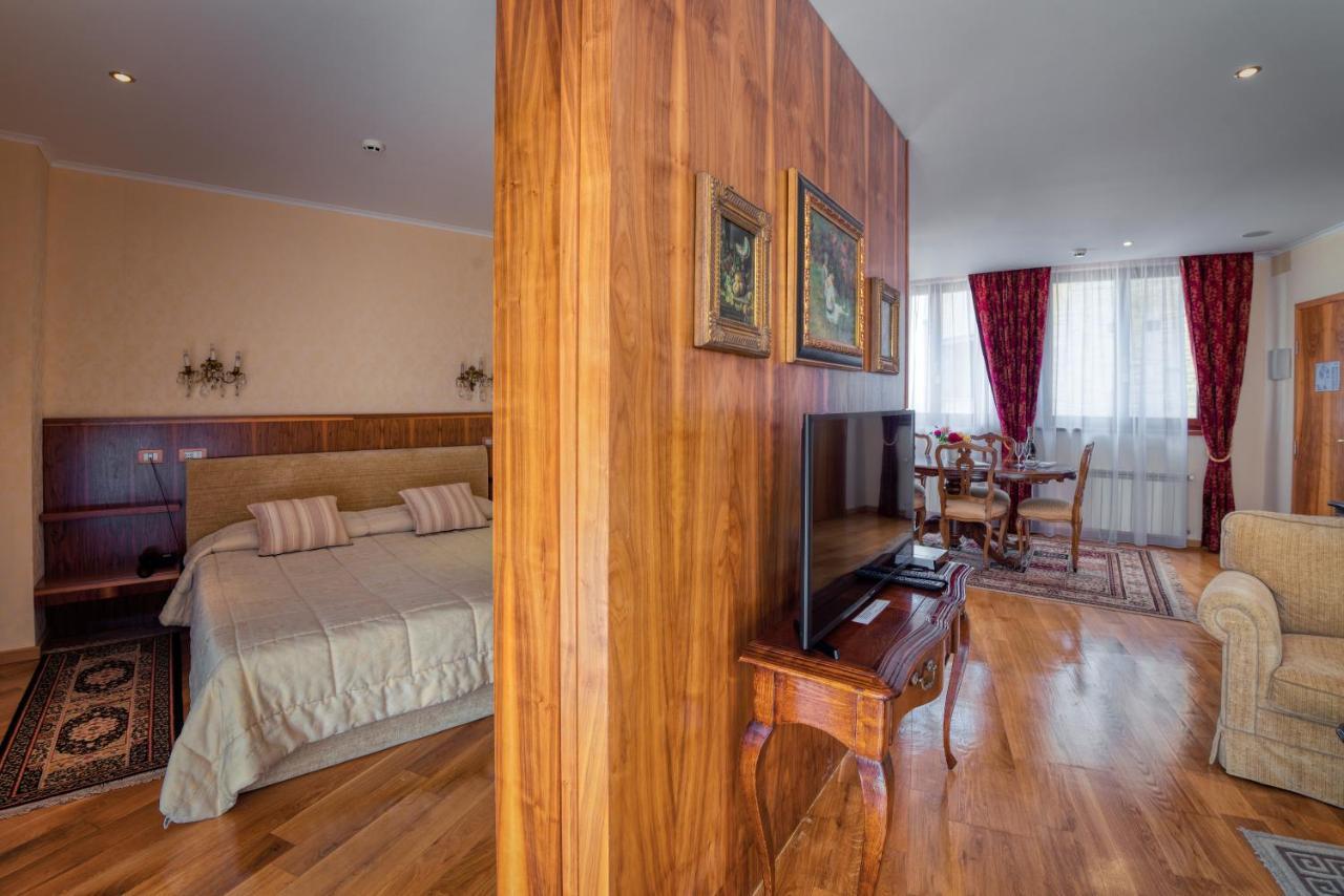 Hotel Soli Invicto Elenovo  Екстер'єр фото