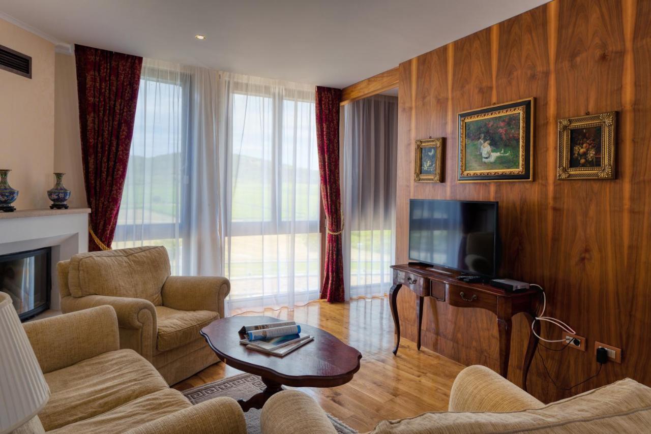 Hotel Soli Invicto Elenovo  Екстер'єр фото