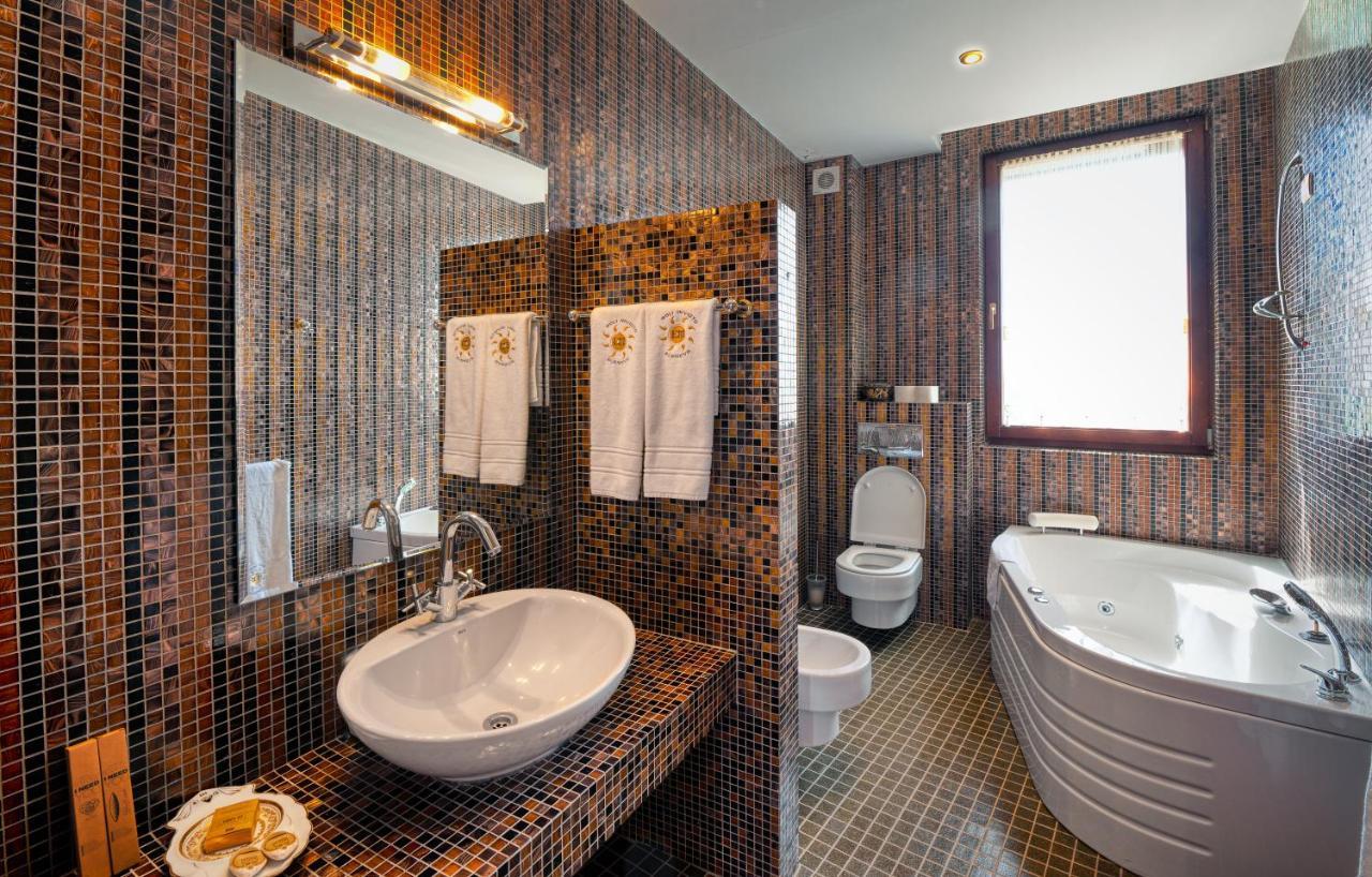 Hotel Soli Invicto Elenovo  Екстер'єр фото